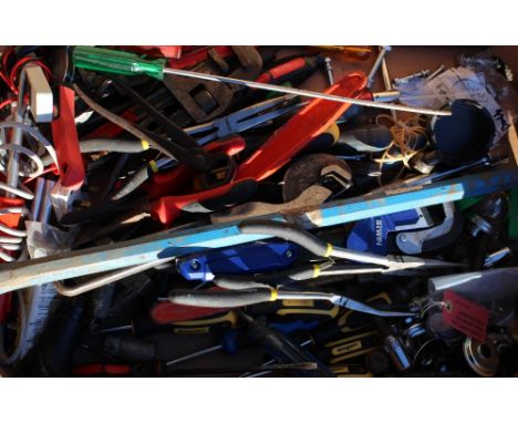 Large quantity of tools including hammers, spanners, screwdrivers, glue gun, Clarke torque wrench etc. (2 boxes) 