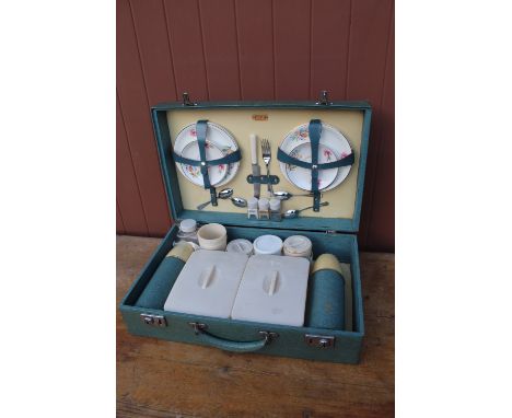 Sirram blue textured picnic case containing two plastic sandwiches boxes, two thermos flasks, cups, condiment set, four Victo