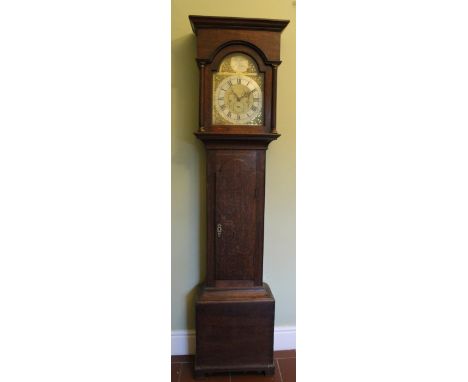 Geo.III oak long case clock, arched brass 15in dial with faux date dial, silvered Roman chapter and Arabic five minute divisi