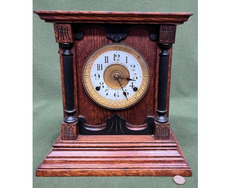 OAK CHIMING MANTLE CLOCK, APPROX 34cm HIGH

UNTESTED 