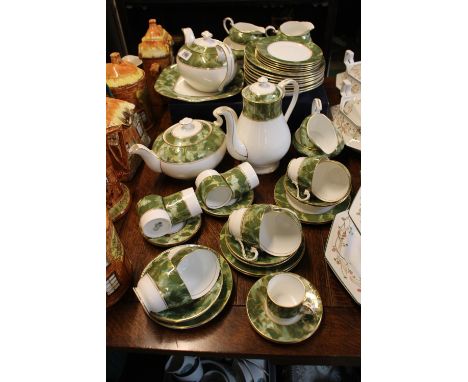 Aynsley Onyx Green Tea and Dinner service 