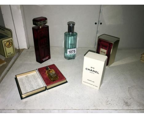 A quantity of perfume including vintage 6ml Chanel No 5 purse parfum in box (French box) full,  Michal Kors 'Sexy Ruby' 30ml,