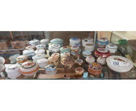 A good selection of porcelain trinket/pill boxes