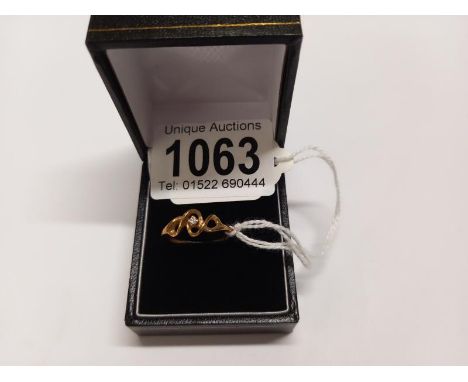 A gold ring set diamond, 1.7 grams, size N.
