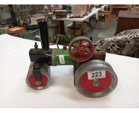 A Mamod steam roller