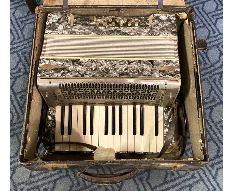 PAOLO ANTONIO ACCORDION IN CASE