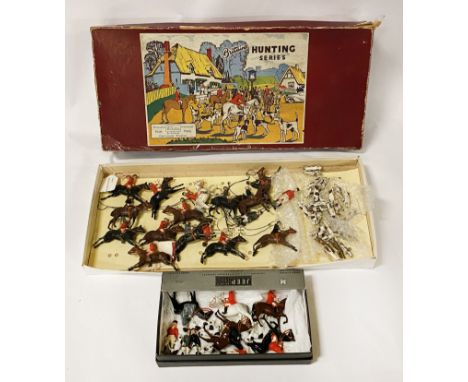 BRITAINS 236 HUNTING DISPLAY BOXED PAINTED LEAD FIGURES INCL. THE MEET &amp; FULL CRY &amp; OTHER