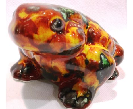 Anita Harris toad, signed in gold, L: 12 cm, no cracks or chips. P&amp;P Group 1 (£14+VAT for the first lot and £1+VAT for su