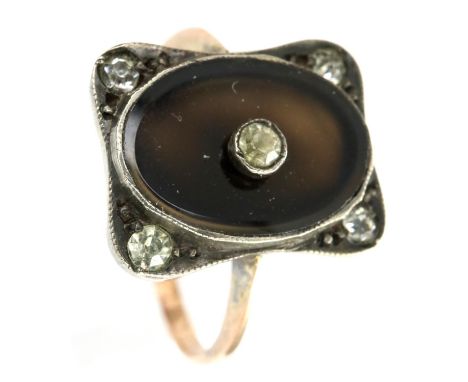 9ct gold, onyx and white stone ring, size K, 1.9g. P&amp;P Group 1 (£14+VAT for the first lot and £1+VAT for subsequent lots)