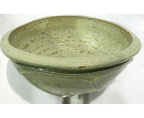 Studio pottery bowl with impressed marks to base, D: 17 cm, no chips or cracks, no crazing. P&amp;P Group 1 (£14+VAT for the 