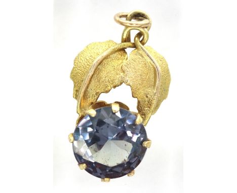14ct gold and amethyst pendant, H: 17 mm, 1.2g. P&amp;P Group 1 (£14+VAT for the first lot and £1+VAT for subsequent lots) 