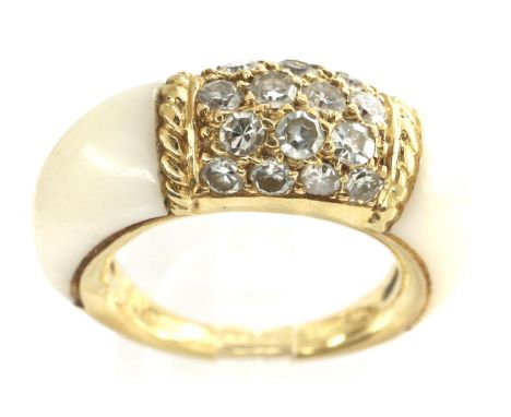 Van Cleef &amp; Arpels designer 18ct gold, white coral and diamond ring, size J/K, 6.9g P&amp;P Group 1 (£14+VAT for the firs