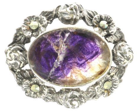 Blue John brooch in original box, D: 35 mm, (stone cracked). P&amp;P Group 1 (£14+VAT for the first lot and £1+VAT for subseq