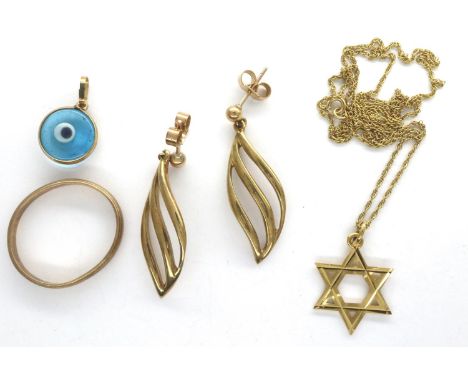 Mixed 9ct gold: band ring (mis-shapen), Star of David pendant and a pair of earrings, combined 6.7g. P&amp;P Group 1 (£14+VAT