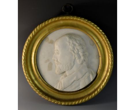 A Grand Tour Carrara marble portrait roundel, carved in relief with a profile portrait of William Shakespeare, 19.5cm diam, g