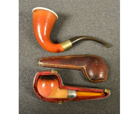 A cased meerschaum pipe, silver mount; a Sherlock Holmes pipe (2)