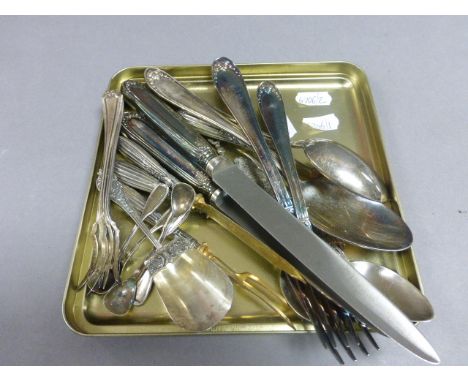 Collection of mixed silver mainly Italian cutlery to include pickle fork, teaspoons, caddy spoon, salt spoons etc 