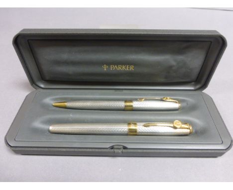 Solid Sterling silver Parker Sonnet Fourgere pattern pen set made in France circa 1993/94 consisting of fountain pen with ori