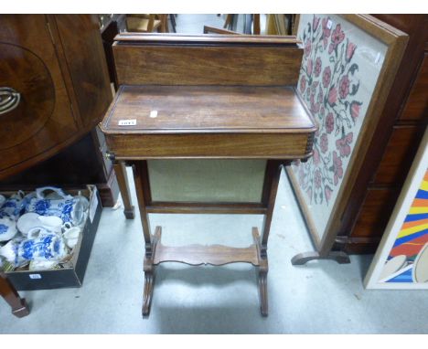 Small Victorian Mahogany Desk / Firescreen with Drawer 