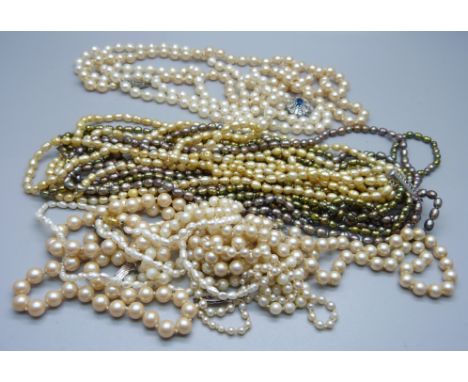 Eight pearl necklaces 