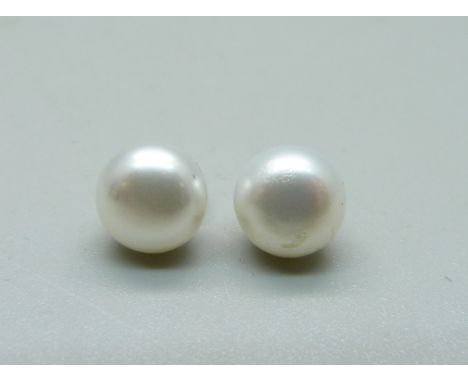 A pair of 9ct white gold and pearl earrings 