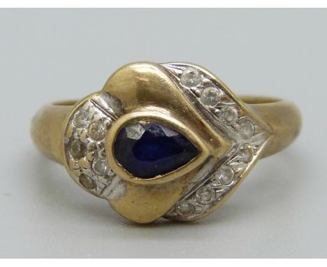 A 9ct gold blue and white stone ring, 3.6g, N 