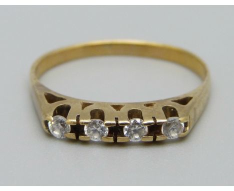 A 9ct gold, four stone ring, 2.1g, P 