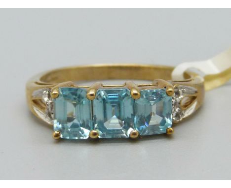 A 9ct gold stone set ring, 3.3g, N 