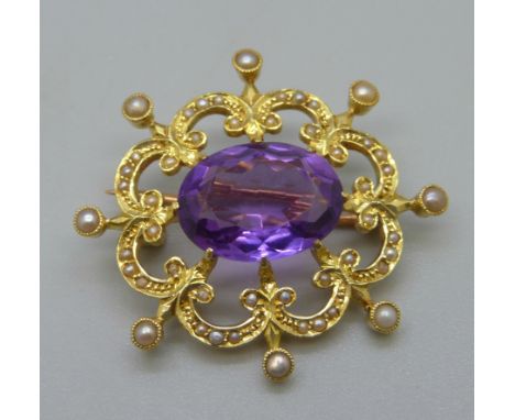 A vintage 15ct gold, amethyst and pearl brooch, 5.7g, 29mm x 32mm 