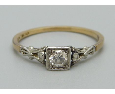 An 18ct gold, platinum set solitaire diamond ring, 1.7g, N 