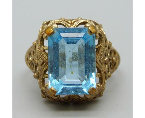 A 9ct gold ring, a/f, 7.2g 