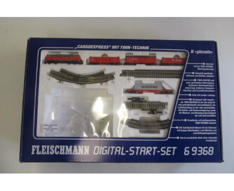 Fleischmann N gauge Digital Starter Set Cargo Express with digital diesel locomotive, four goods wagons, Profi track and poin