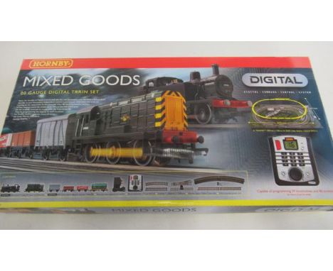 Hornby R1075 Mixed Goods Digital Train Set with 08 Diesel Shunter and goods trucks, boxed G-E (Est. plus 21% premium inc. VAT
