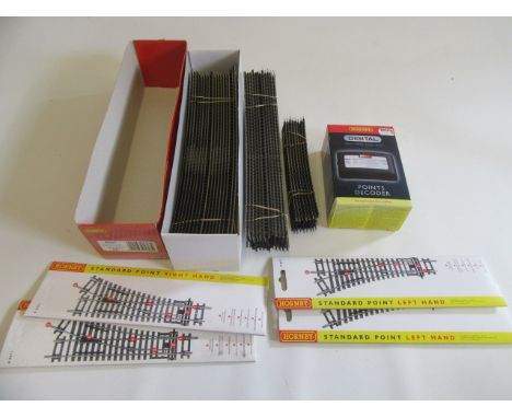 Hornby curved track R607, four points an a digital points decoder, boxed E (Est. plus 21% premium inc. VAT)