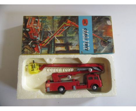 Corgi 1127 Simon Snorkel fire engine, box F, vehicle minor corrosion to Jacks, G (Est. plus 21% premium inc. VAT)