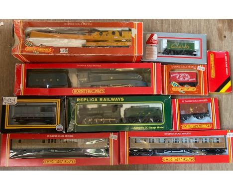 Hornby R304 A4 Mallard in L.N.E.R. blue, Replica Railways G.W.R. Collett goods, two Hornby L.N.E.R. coaches, five goods truck