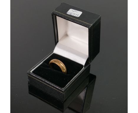 9ct gold diamond cut band ring, size P,QVC brand new and boxed, 1.5g. 