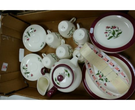 Wedgwood Mayfield Patterned Tea &amp; Dinner Ware: including teapot 