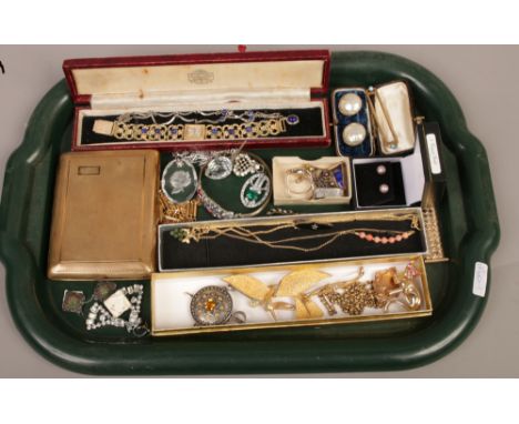 A tray of vintage costume jewellery including 9ct gold pearl earrings, lapis lazuli gilt cocktail watch and white paste examp