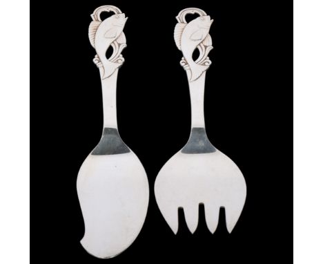 CARL M COHR - a pair of Art Deco Danish sterling silver 'Fish' servers, slice 22cm, 5.8oz totalNo damage or repair, only ligh