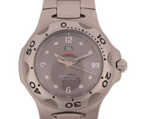 TAG HEUER - a stainless steel Kirium Professional 200M quartz calendar bracelet watch, ref. WL1111-0, grey dial with applied 