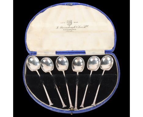 A set of 6 George V silver coffee spoons, James Dixon & Sons, Sheffield 1928, 8.5cm, 1.1oz total, casedNo damage or repair, o