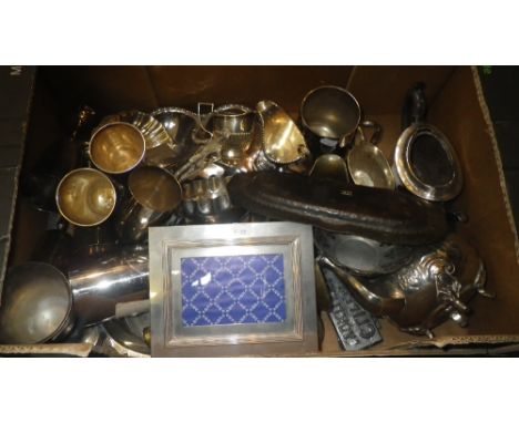 A COLLECTION OF PLATED WARES including part tea service, photograph frame and other items 