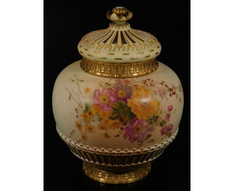 A early 20thC Royal Worcester blush ivory porcelain potpouri jar, cover and liner, no.1286, the circular body handpainted wit