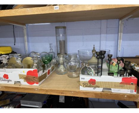 Shelf of assorted glassware etc
