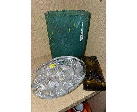 A GROUP OF SCANDINAVIAN ART GLASS, comprising a Bertil Vallien for Kosta Boda Vas Glas Number 49607, with irregular wave rim,
