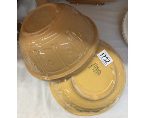 A vintage TG Green &amp; A Mason &amp; Cash mixing bowls