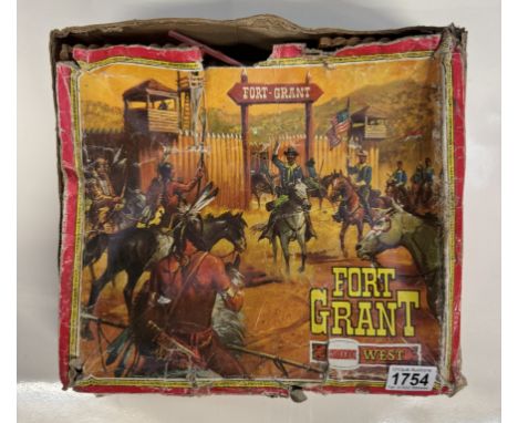 A vintage boxed Comansi cowboys &amp; Indians plastic Fort Grant. Box A/F