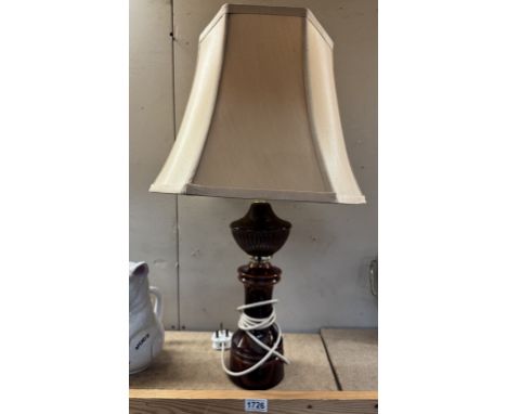A vintage ceramic table lamp