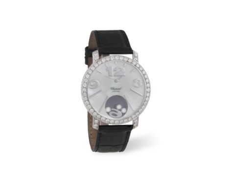 A LADY'S LARGE 18K GOLD, DIAMOND AND MOTHER-OF-PEARL 'HAPPY DIAMONDS, HAPPY TIME' WRISTWATCH, BY CHOPARD5-jewel Cal-E01701 qu